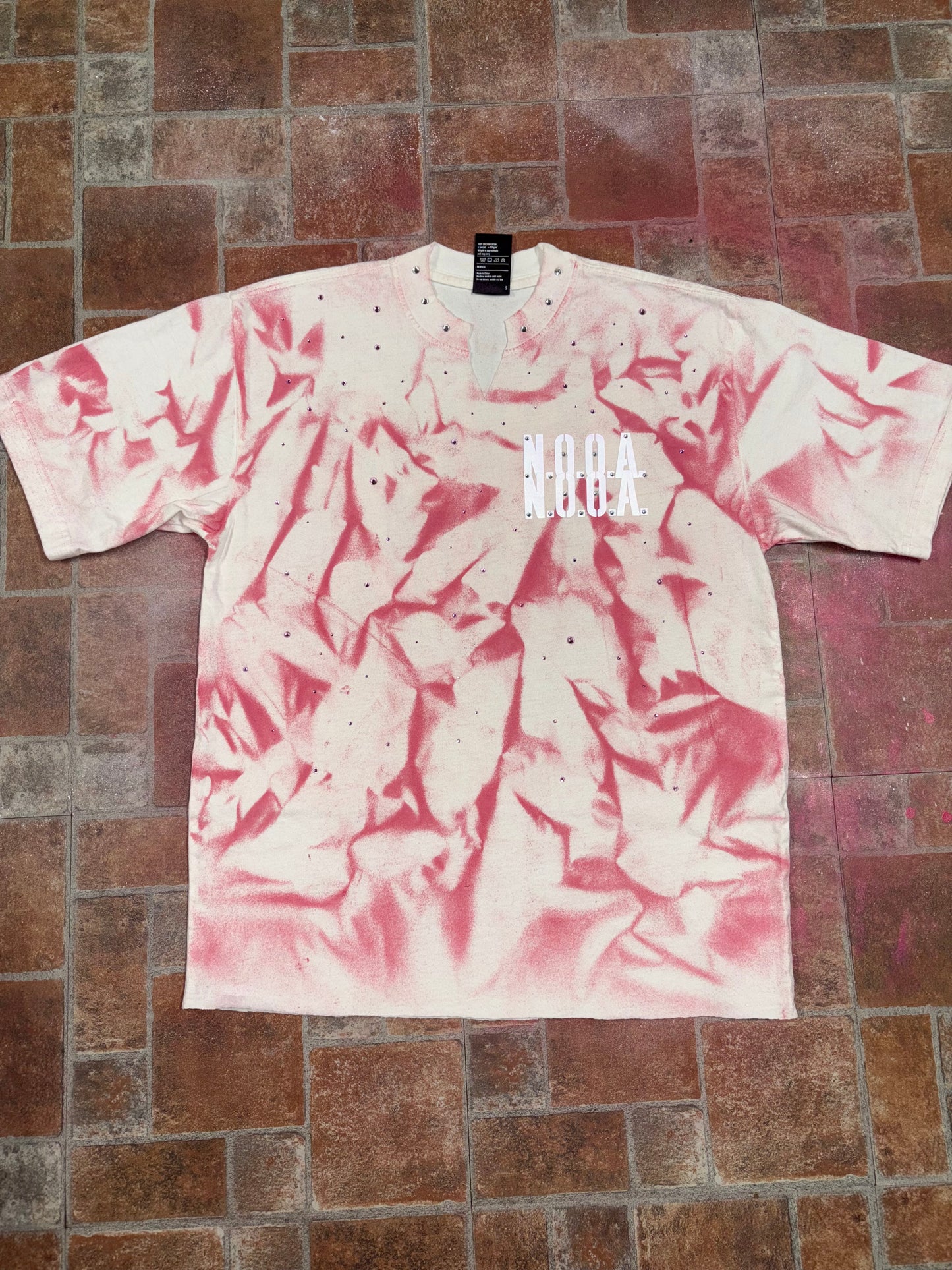 Pink & white tee